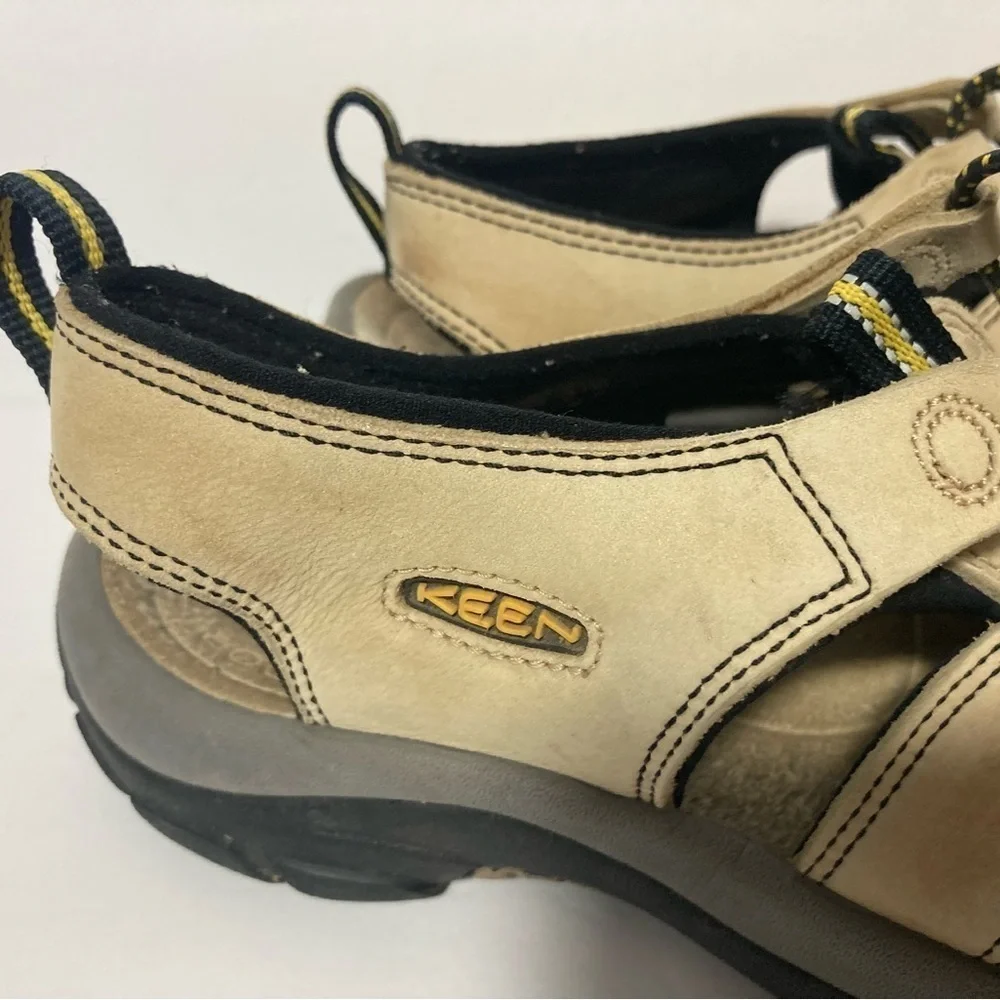 Keen anti odor anatomic footbed sandals tan black 7.5